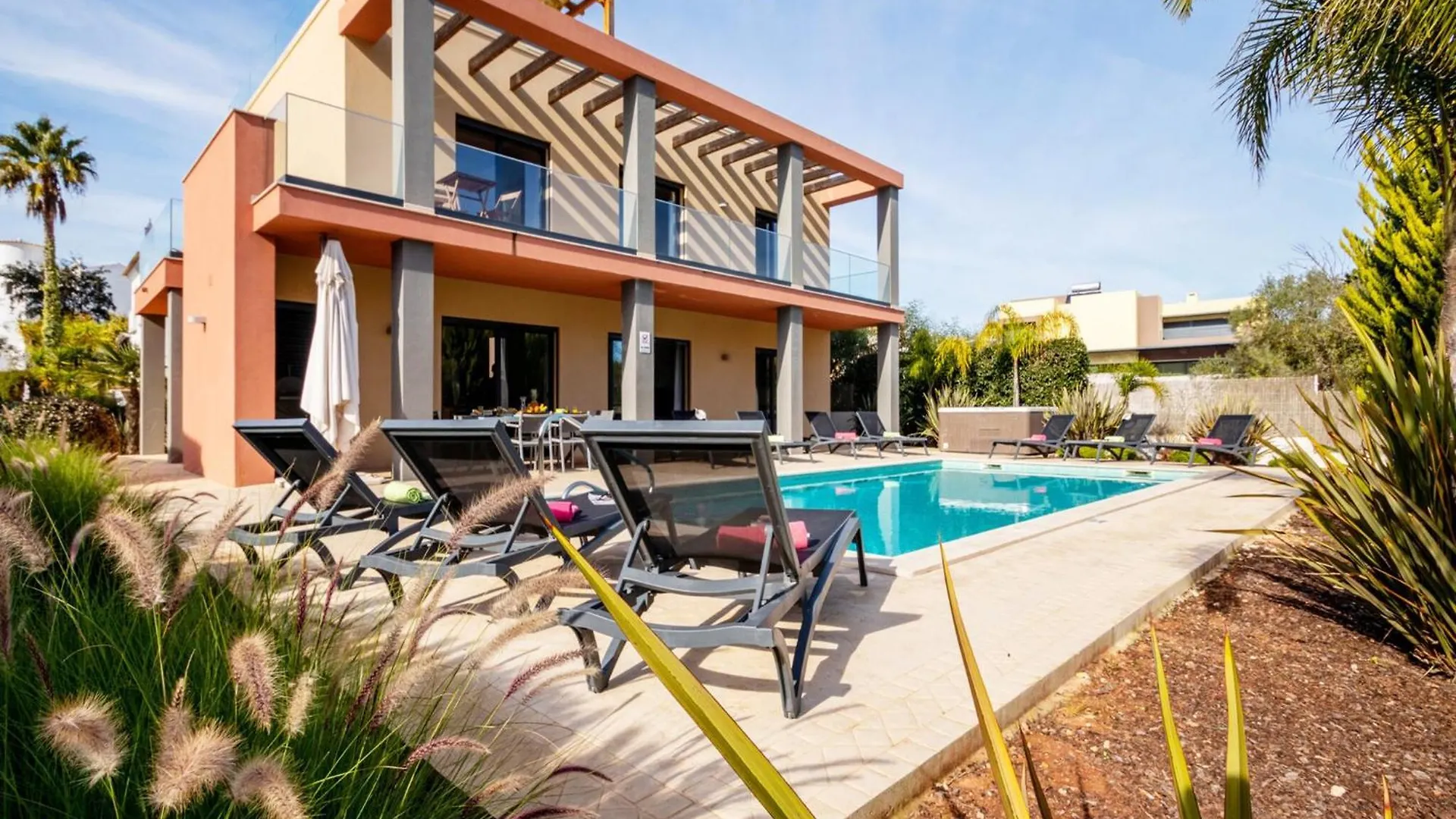 Villa Fenced Property Armacao de Pera